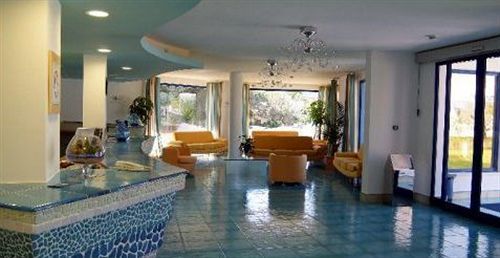 Hotel Club Cala Longa Montauro Eksteriør bilde