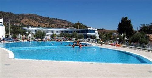 Hotel Club Cala Longa Montauro Eksteriør bilde