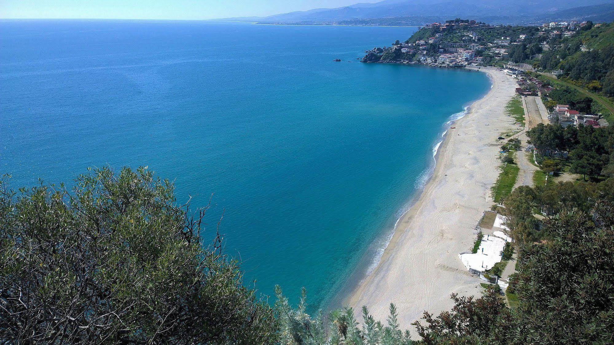 Hotel Club Cala Longa Montauro Eksteriør bilde